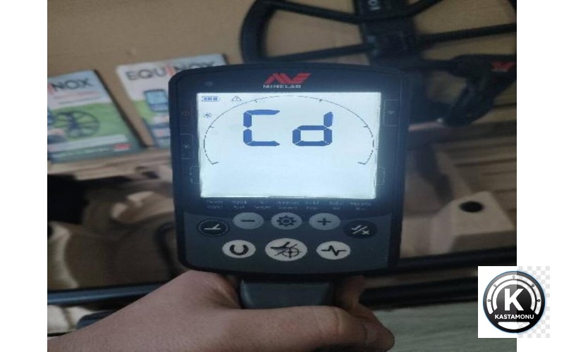 Minelab Equinox 600 Dedektör (2. El) - Multi-IQ Teknolojili & Su Geçirmez