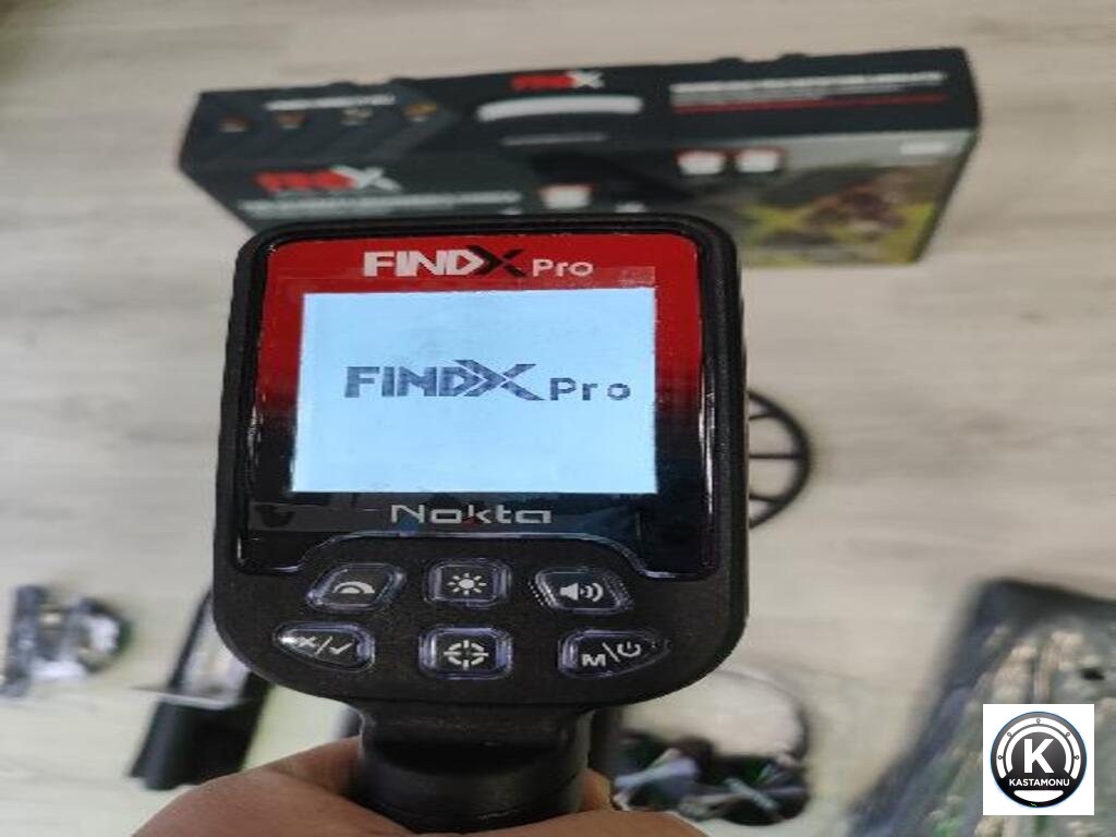 Nokta FINDX Pro metal dedektörü su geçirmez arama başlığı ile